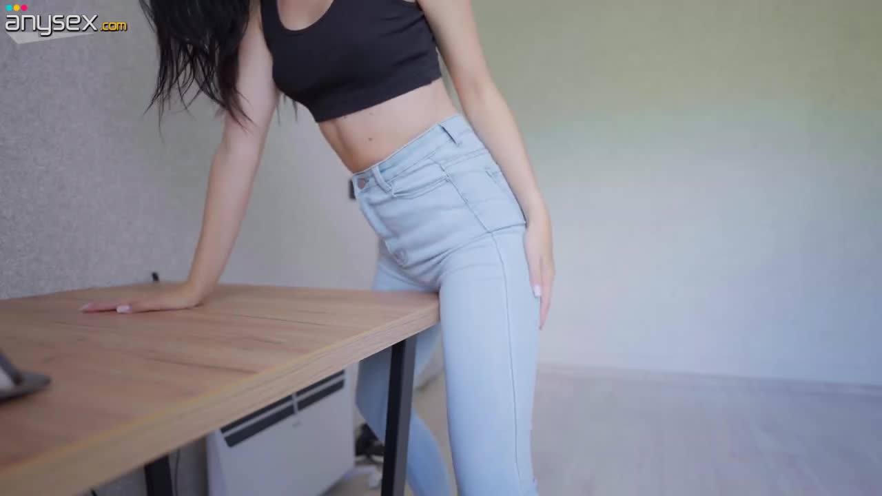 Slender teen humps on desk to cum fast - Amateur Porn Free Porn Videos | ePornAny.