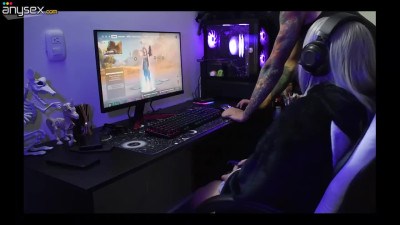 Gamer girl is getting her pussy licked and fucked by a bored boyfriend