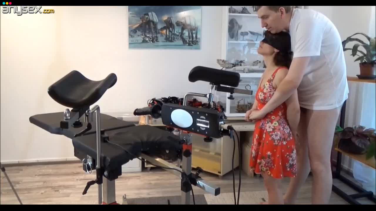 Cuffed To a Gynecological Chair & Blindfolded, a Petite BDSM-lover Gets Fucked With a Sex-machine Free Porn Videos | ePornAny.