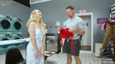 Blonde Cuckqueen Enjoys Watching How Her Husband Fucks a Pretty Plump Latina Laundry-girl