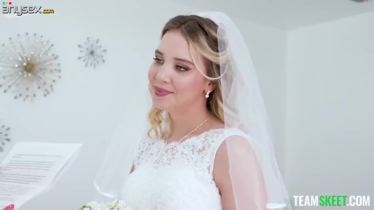 The bride could not refuse to have sex with her ex an hour before the wedding. Free Porn Videos | ePornAny.