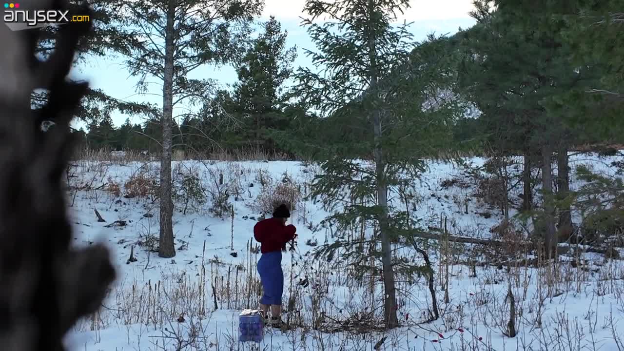 PAWG fucked by a stranger during winter camping - Amateur Porn Free Porn Videos | ePornAny.