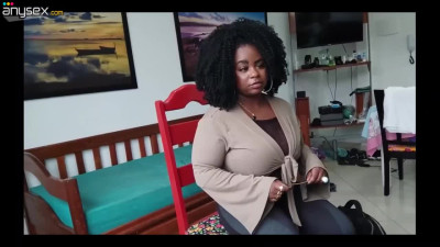 Black Brazilian Nail Artist Humiliated By Mean White Customer