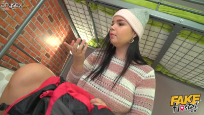 Hostel threesome with juicy curvy Latinas